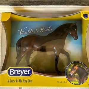 Breyer Vivaldi de Besilu Horse